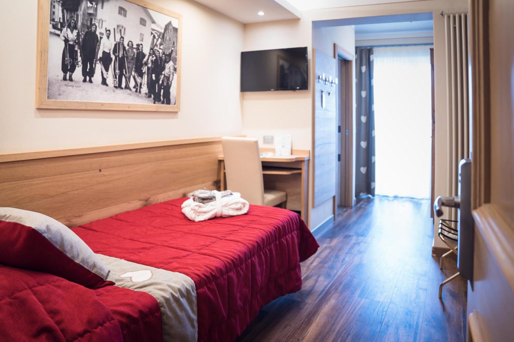 Hotel Alle Alpi Moena Buitenkant foto