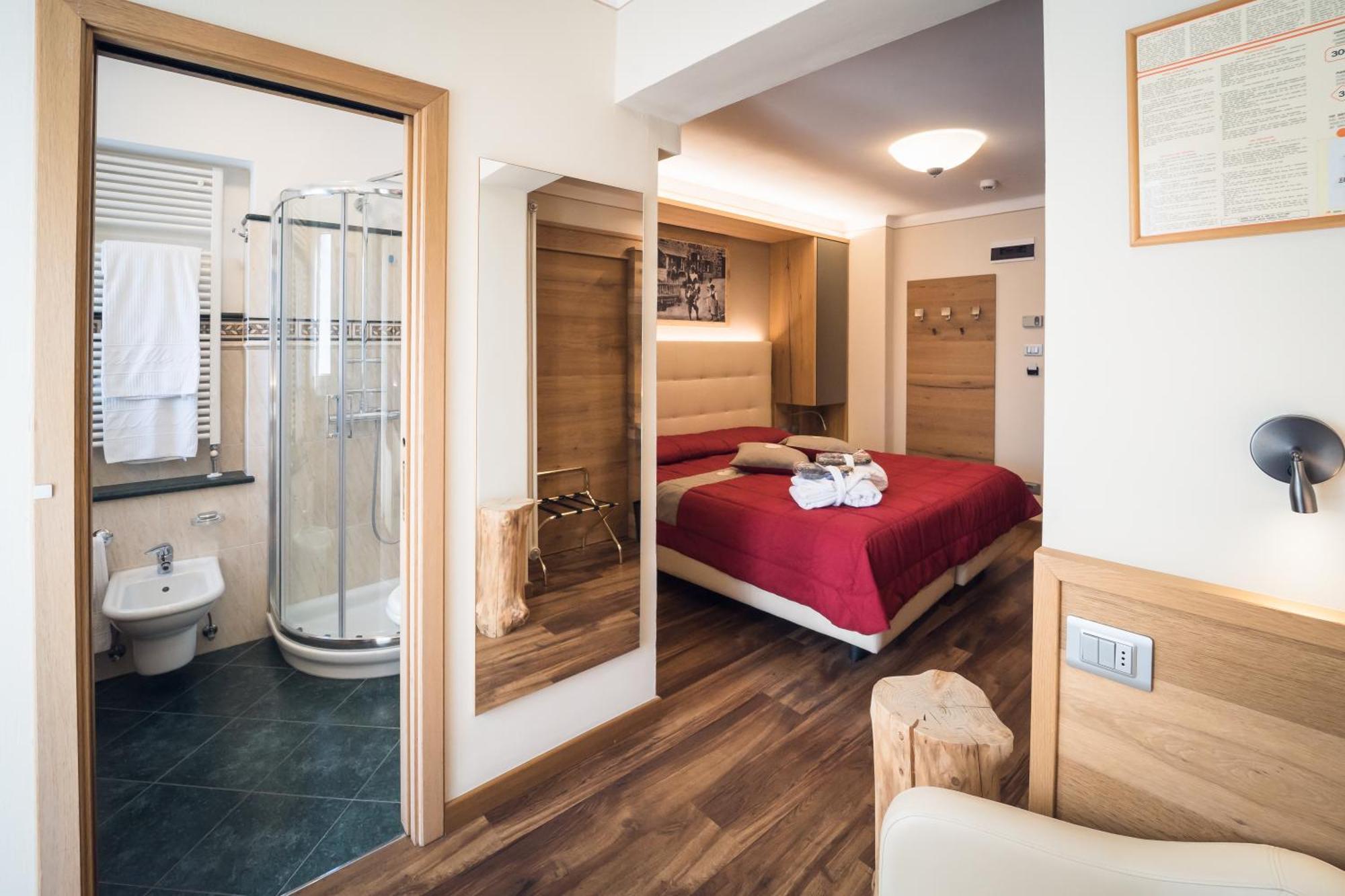 Hotel Alle Alpi Moena Buitenkant foto