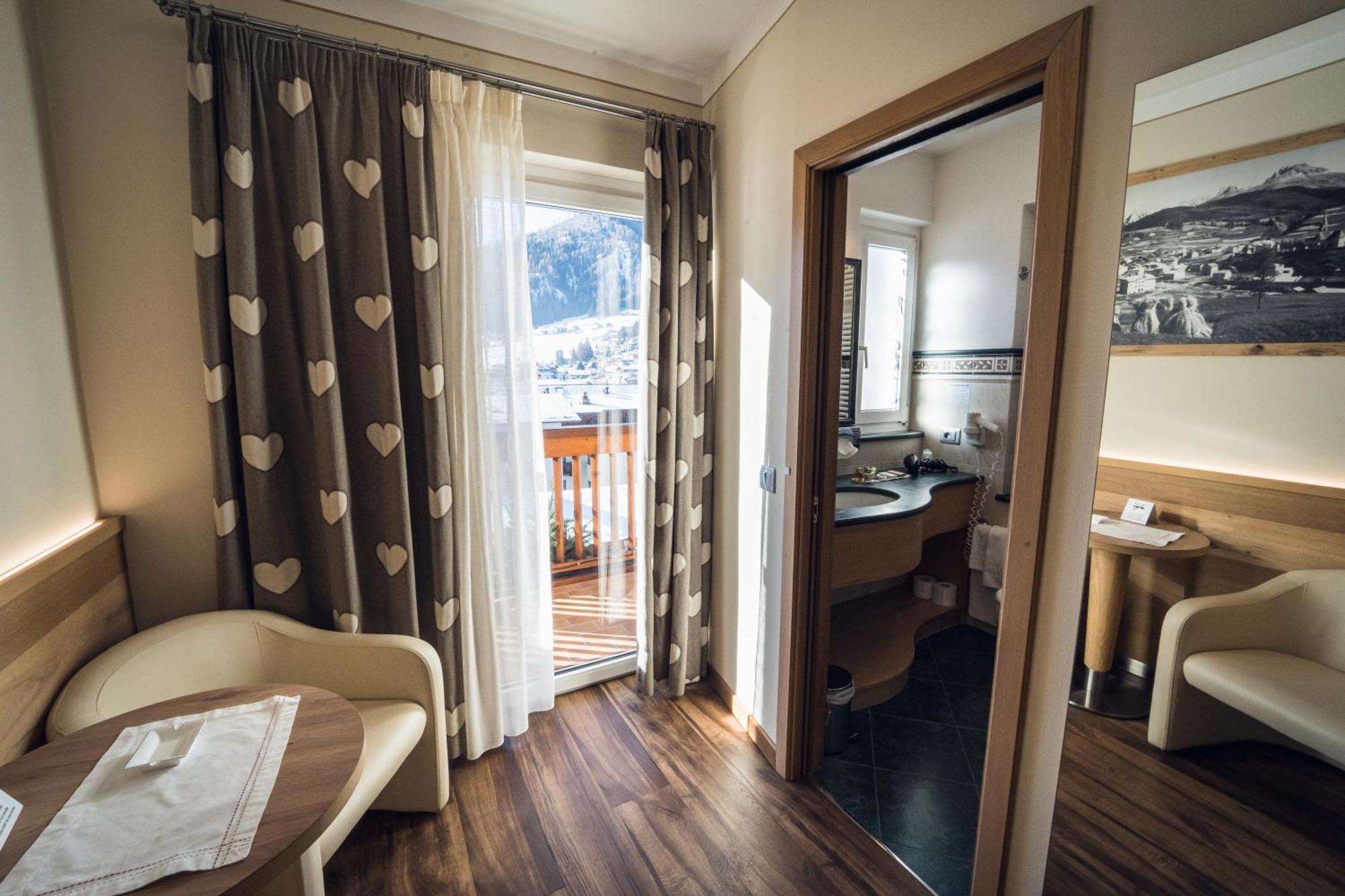 Hotel Alle Alpi Moena Buitenkant foto