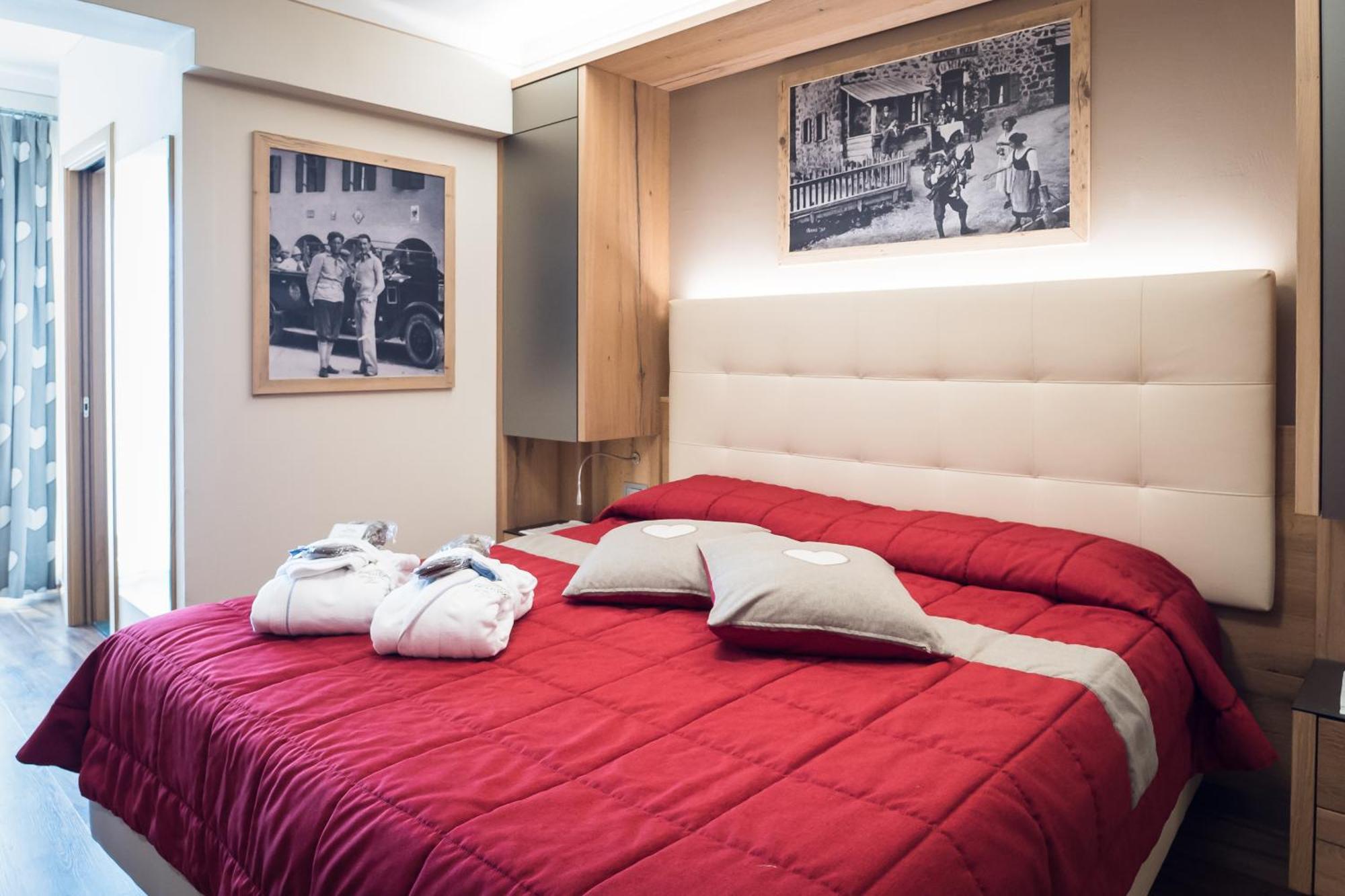 Hotel Alle Alpi Moena Buitenkant foto