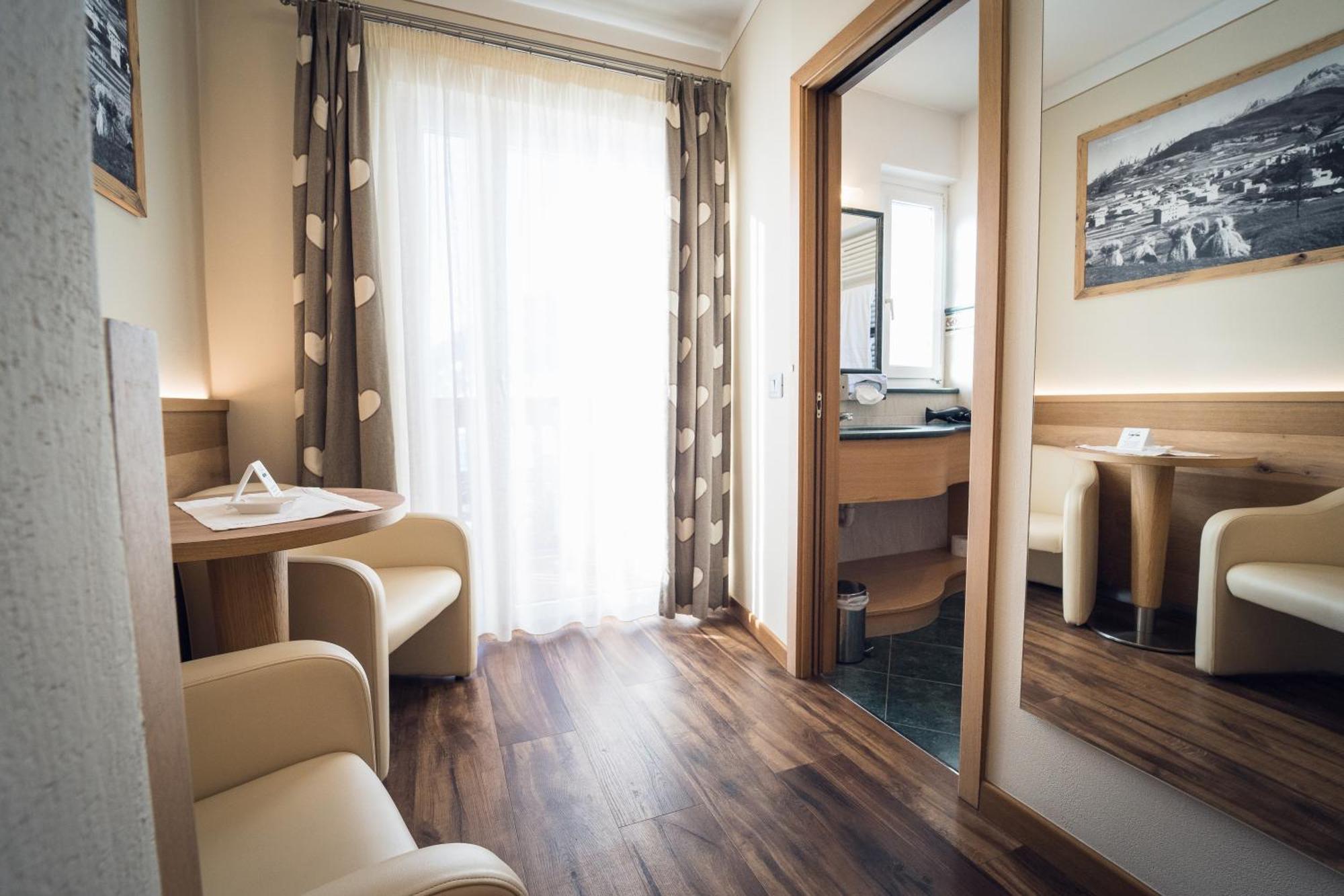 Hotel Alle Alpi Moena Buitenkant foto