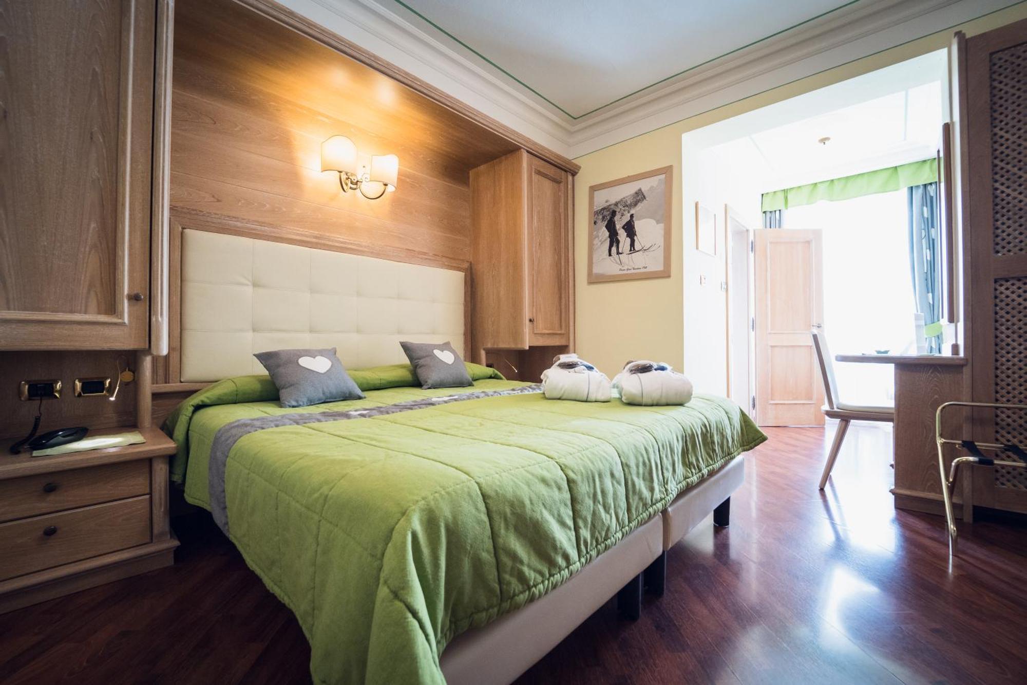 Hotel Alle Alpi Moena Buitenkant foto