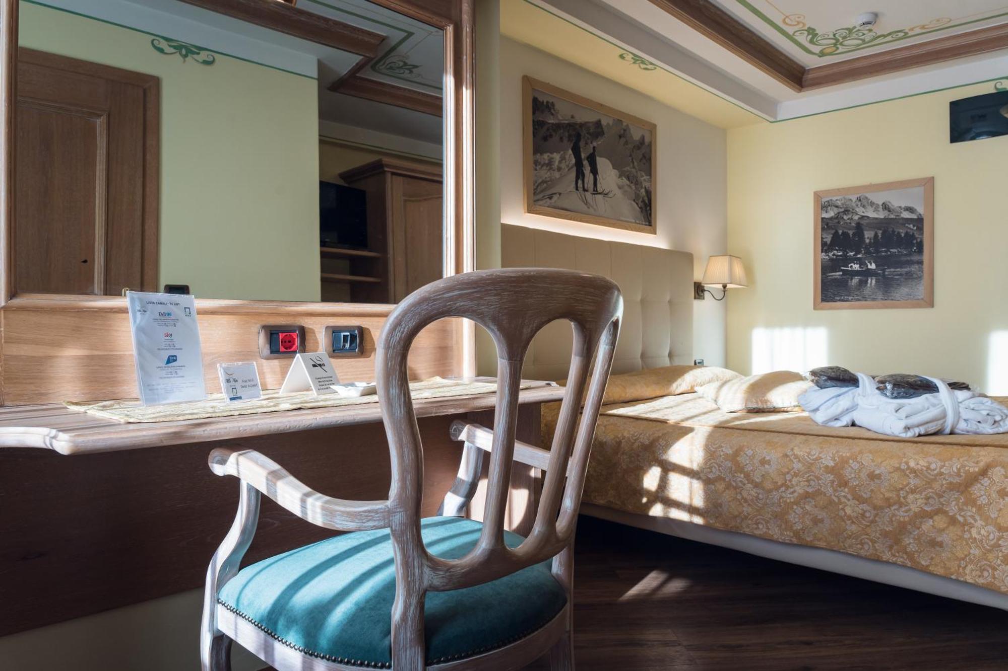 Hotel Alle Alpi Moena Buitenkant foto