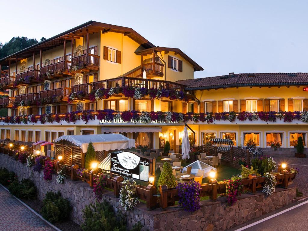 Hotel Alle Alpi Moena Buitenkant foto
