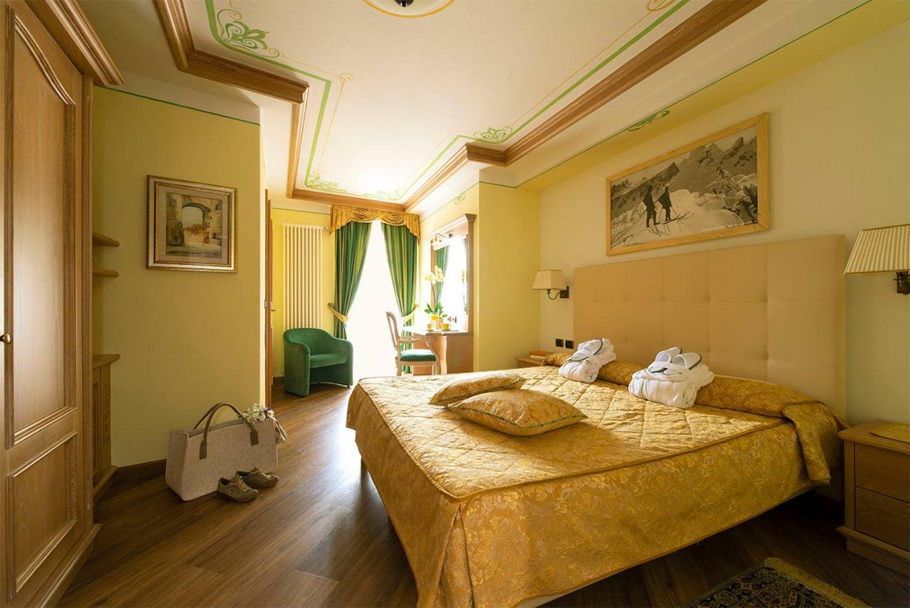 Hotel Alle Alpi Moena Buitenkant foto